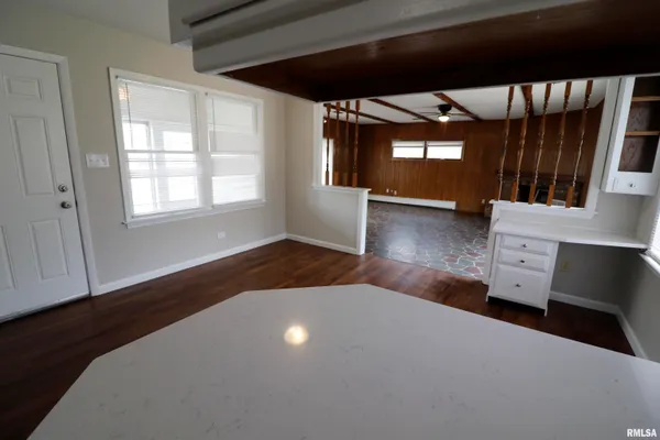 $159,000 | 301 East Melbourne Avenue, Peoria, IL 61603