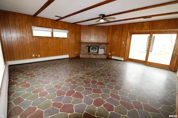 $159,000 | 301 East Melbourne Avenue, Peoria, IL 61603