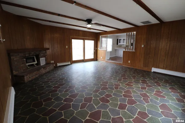 $159,000 | 301 East Melbourne Avenue, Peoria, IL 61603