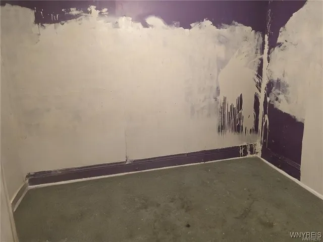 $70,000 | 1046 Centre Avenue, Niagara Falls, NY 14305