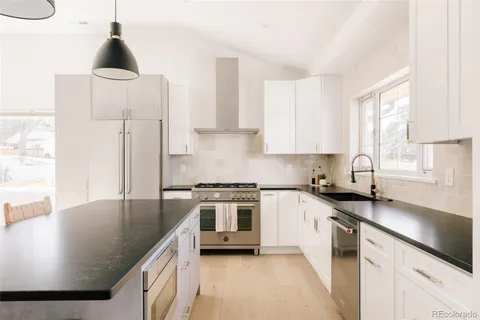 $2,000,000 | 14220 Berry Road, Golden, CO 80401