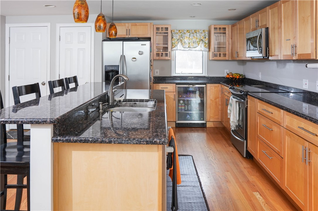 141 Scott Road Cumberland, RI 02864 - Photo 6 of 29 Gallery Image 6