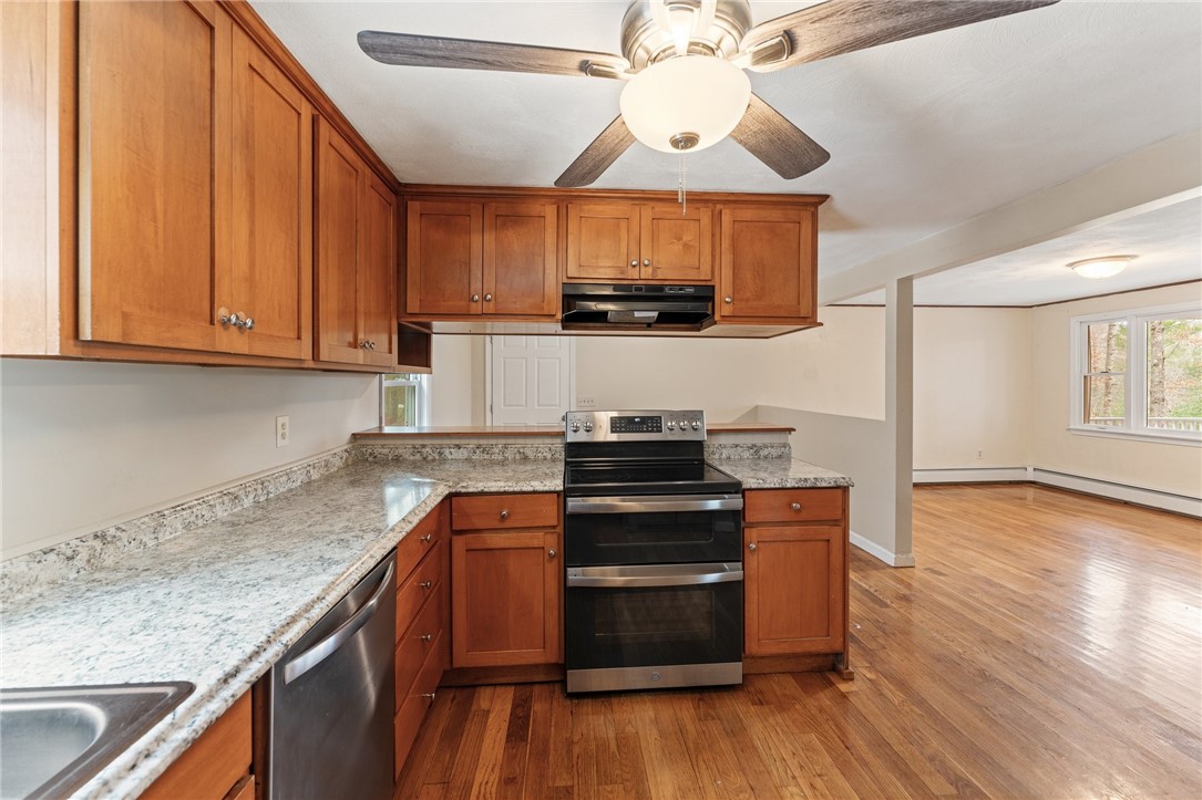 215 Fenner Hill Road Hopkinton, RI 02832 - Photo 12 of 49 Kitchen