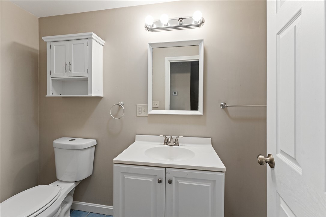 215 Fenner Hill Road Hopkinton, RI 02832 - Photo 29 of 49 2nd Floor Full Bath