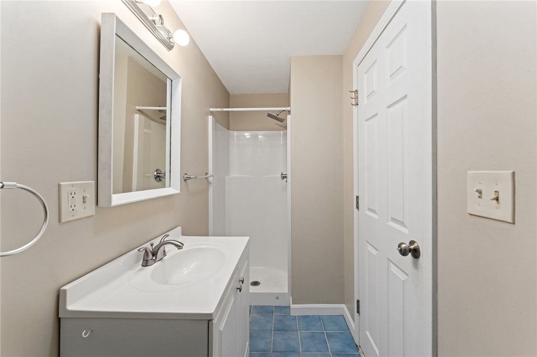 215 Fenner Hill Road Hopkinton, RI 02832 - Photo 30 of 49 2nd Floor Full Bath