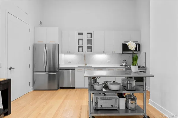 $575,000 | 25 Leroy Place, Unit 212, New Rochelle, NY 10805