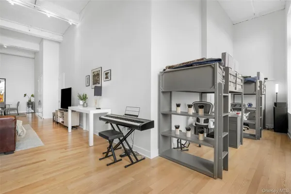 $575,000 | 25 Leroy Place, Unit 212, New Rochelle, NY 10805