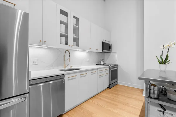 $575,000 | 25 Leroy Place, Unit 212, New Rochelle, NY 10805