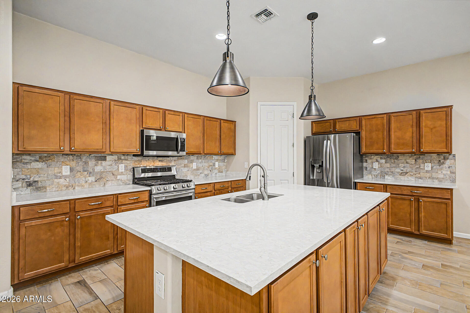 3535 East Walnut Road Gilbert, AZ 85298 - Photo 3 of 38 13-Walnut