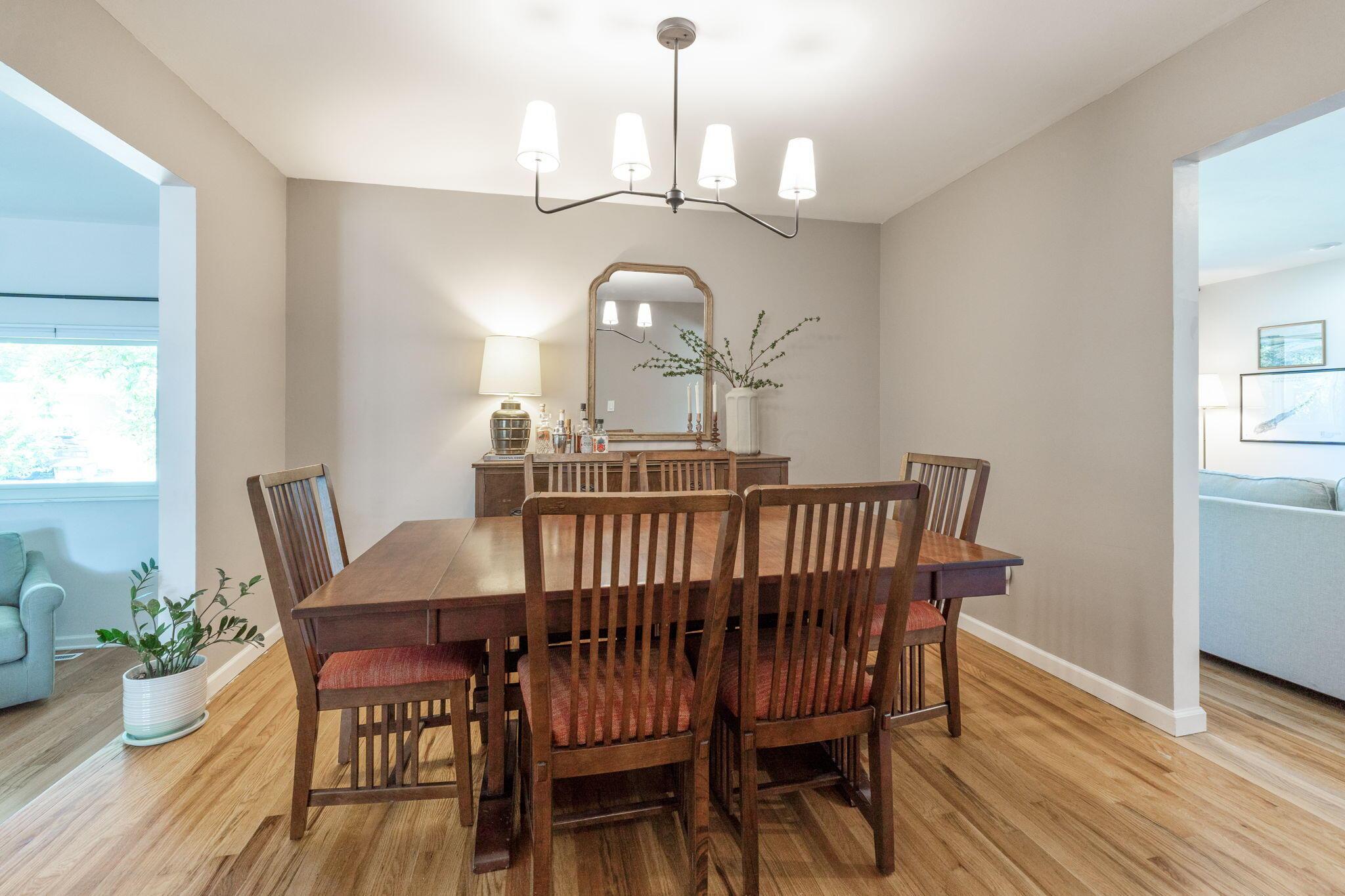 5328 Hedgewood Road Columbus, OH 43229 - Photo 11 of 36 Dining Room