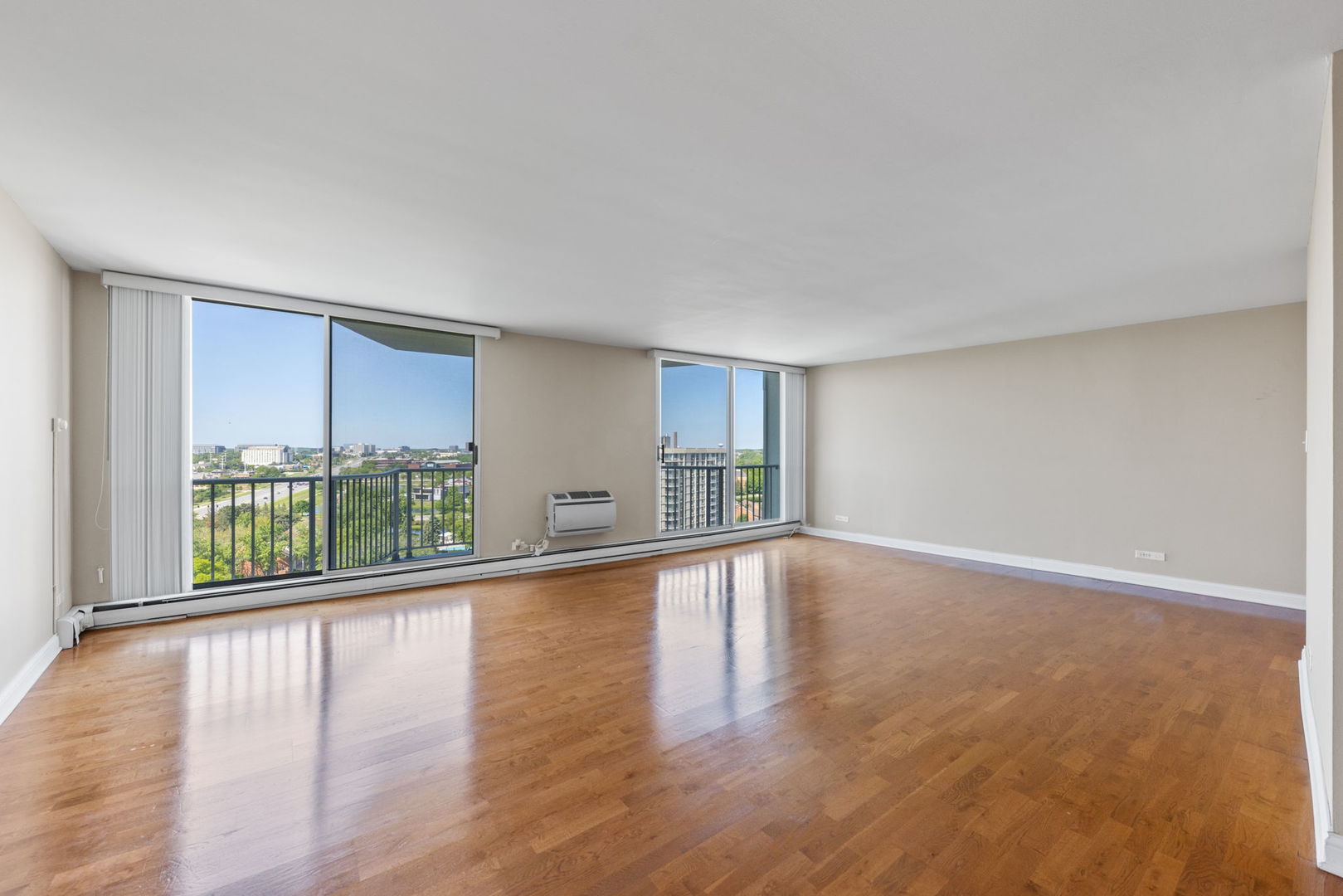 40 North Tower Road, Unit 14B Oak Brook, IL 60523 - Photo 10 of 37 Gallery Image 10