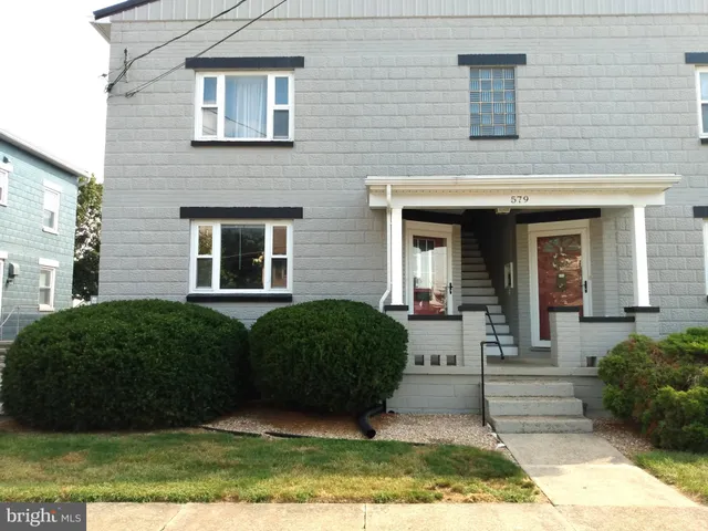 $1,100 | 579 Guilford Avenue, Unit 2, Chambersburg, PA 17201