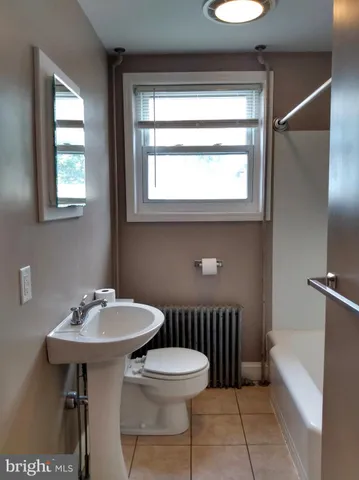 $1,100 | 579 Guilford Avenue, Unit 2, Chambersburg, PA 17201