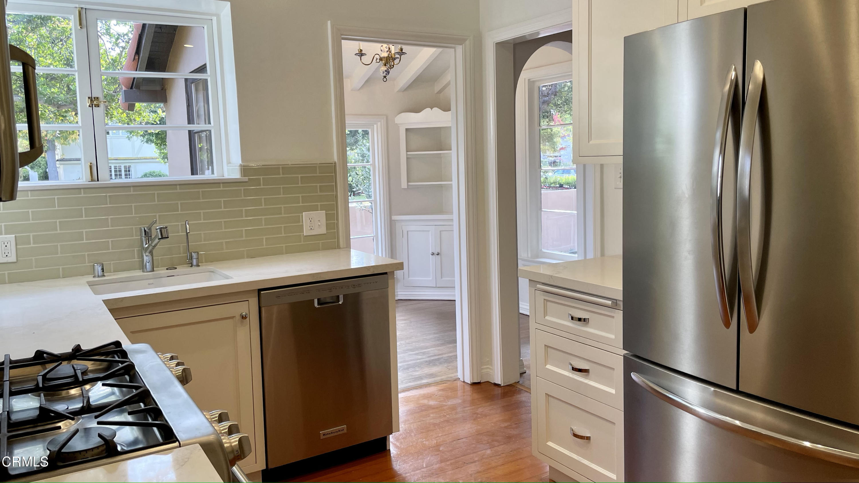1890 Twin Palms Drive San Marino, CA 91108 - Photo 5 of 7 kitchen