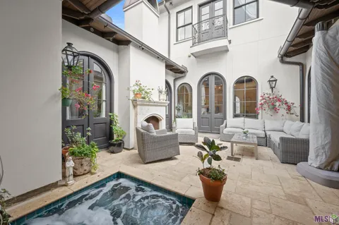 $1,245,000 | 11438 Center Court Boulevard, St. George, LA 70810