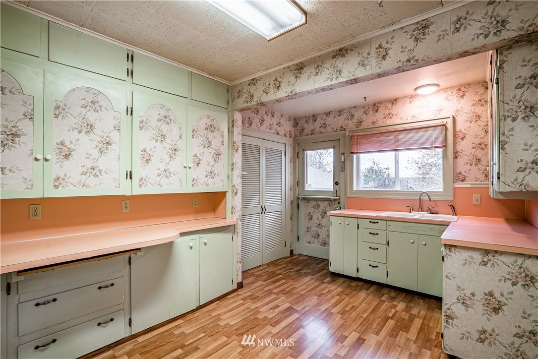6505 Beverly Boulevard Everett, WA 98203 - Photo 6 of 22
