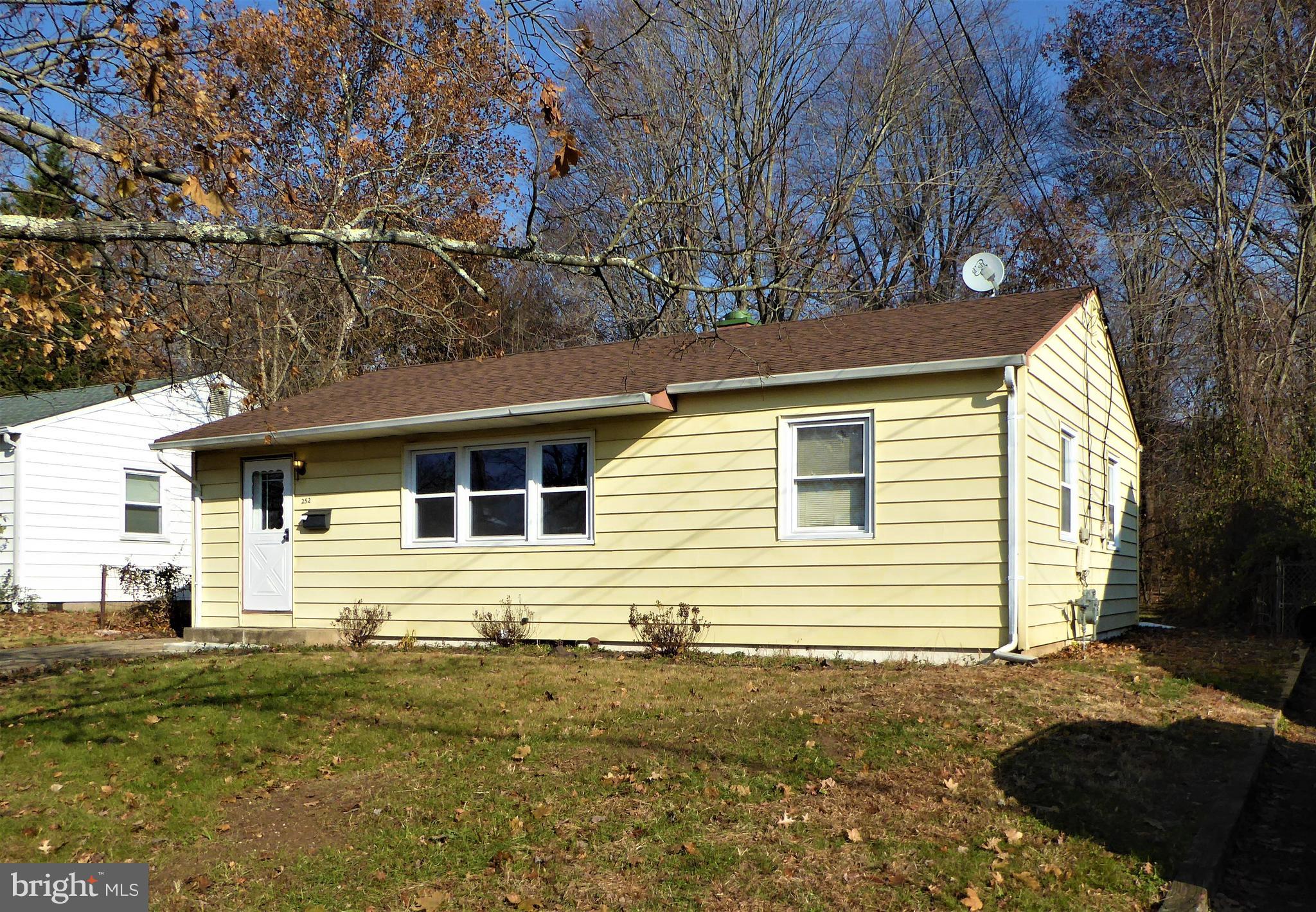 252 Clamer Road Ewing, NJ 08628 - Photo 2 of 21