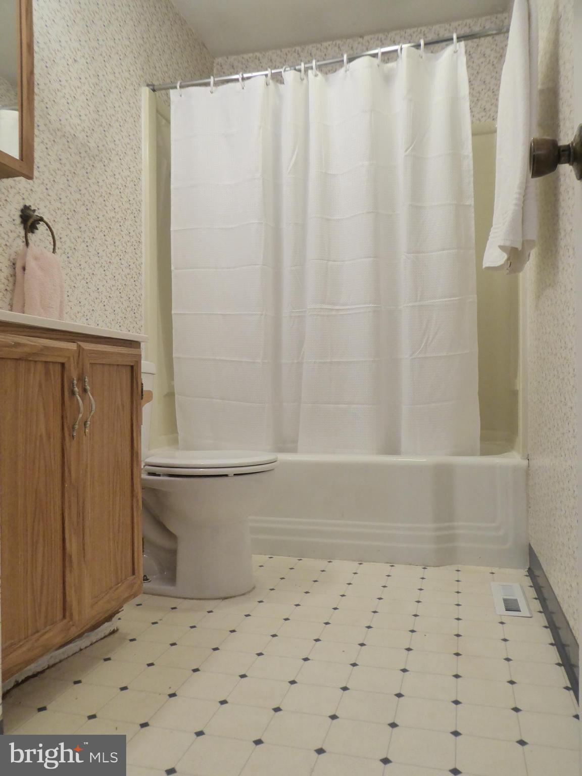 252 Clamer Road Ewing, NJ 08628 - Photo 11 of 21