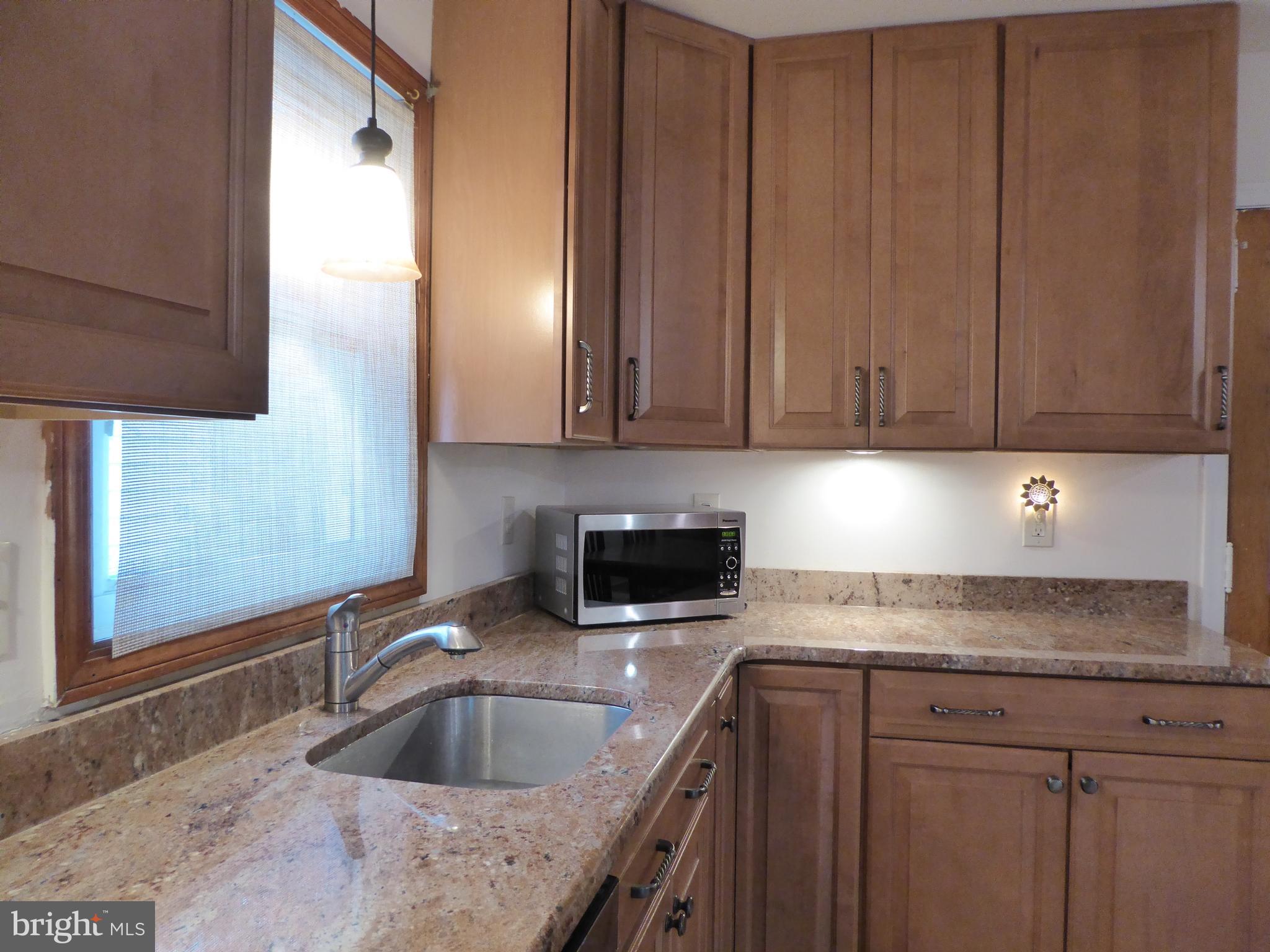 252 Clamer Road Ewing, NJ 08628 - Photo 4 of 21