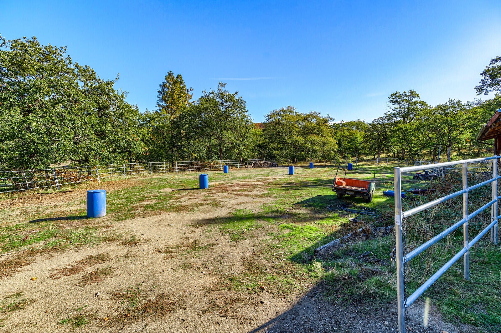 1477 Worthington Road Eagle Point, OR 97524 - Photo 52 of 65 53-Outdoor Arena