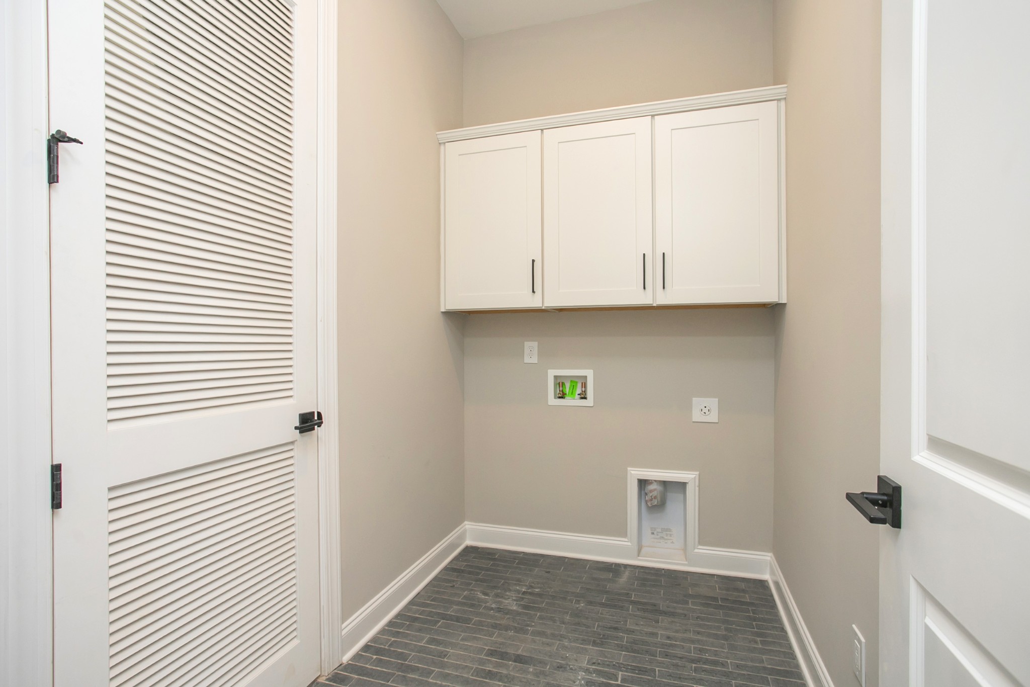 5956 Hunt Vly Drive Spring Hill, TN 37174 - Photo 27 of 53 a view of room with window and cabinets