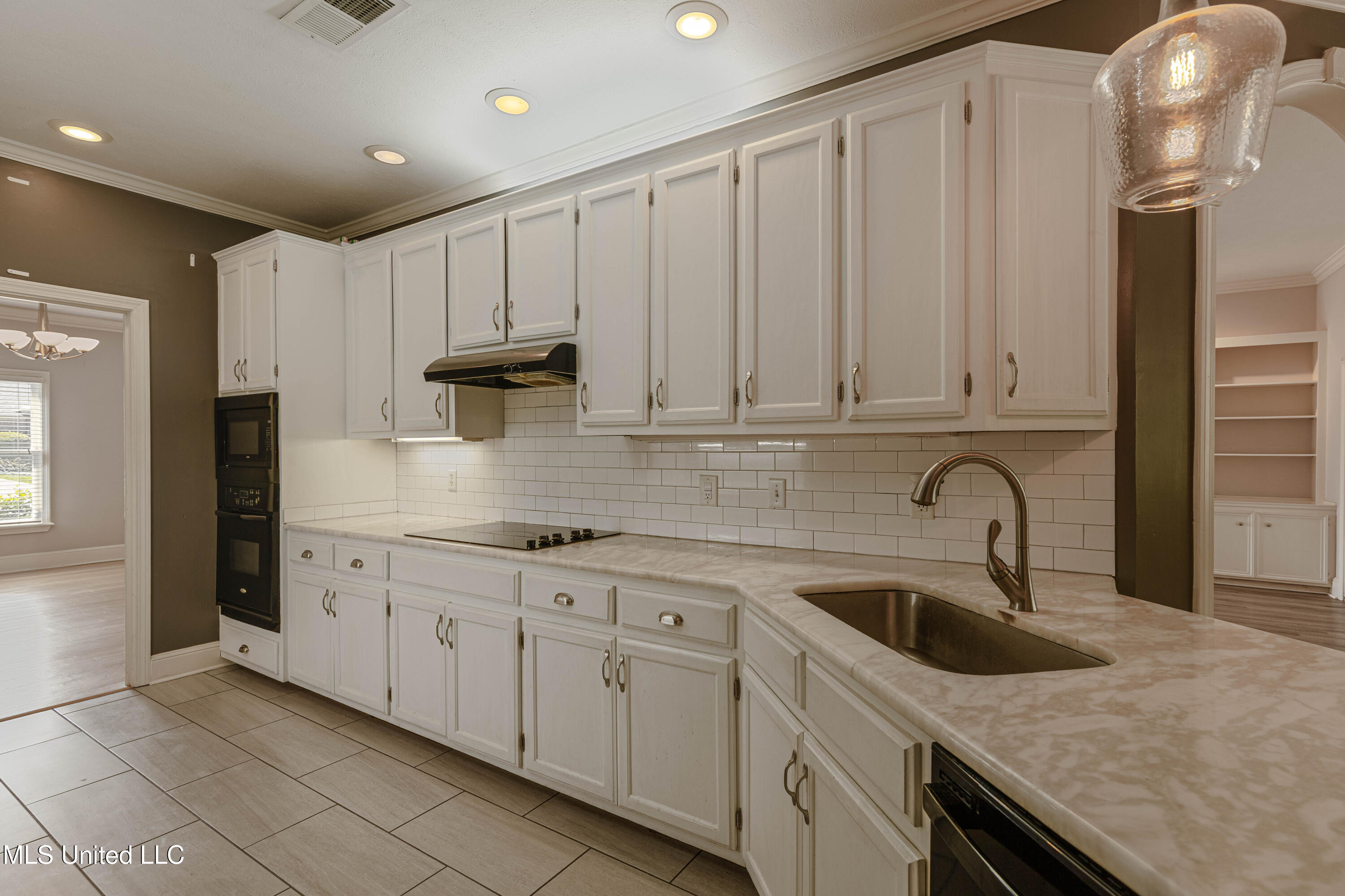 1046 Newland Street Jackson, MS 39211 - Photo 12 of 45 IMG_6132-Edit