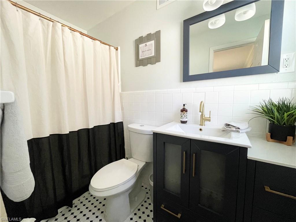 905 13th Street North Naples, FL 34102 - Photo 18 of 23