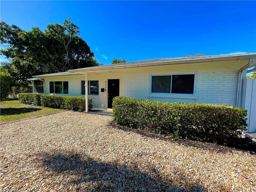 905 13th Street North Naples, FL 34102 - Photo 2 of 23
