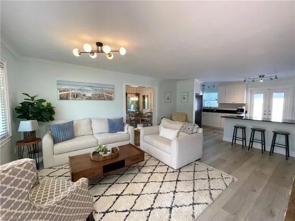 $8,000 | 905 13th Street North, Naples, FL 34102