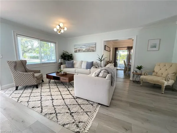 $8,000 | 905 13th Street North, Naples, FL 34102