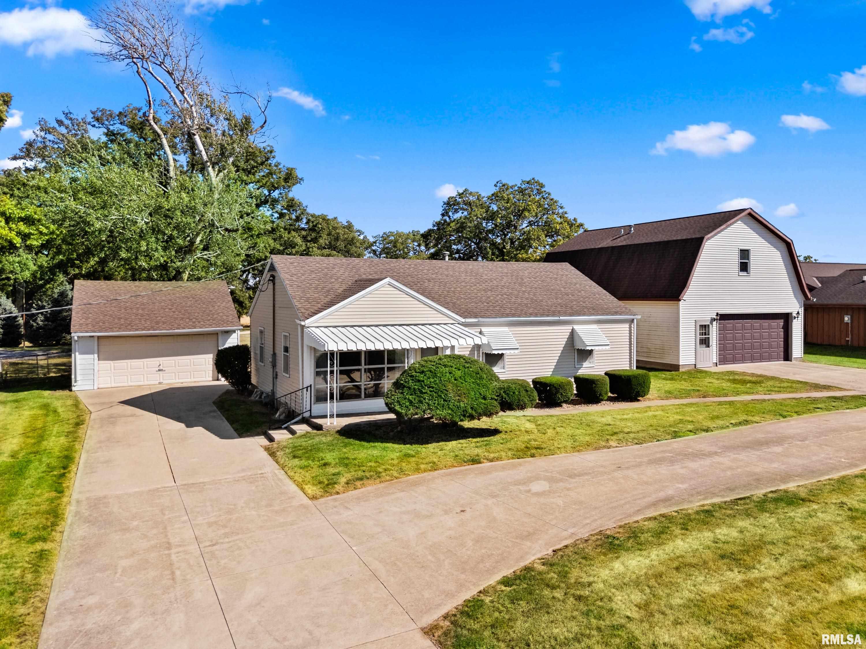 3301 Springfield Road East Peoria, IL 61611 - Photo 1 of 44 Gallery Image 1