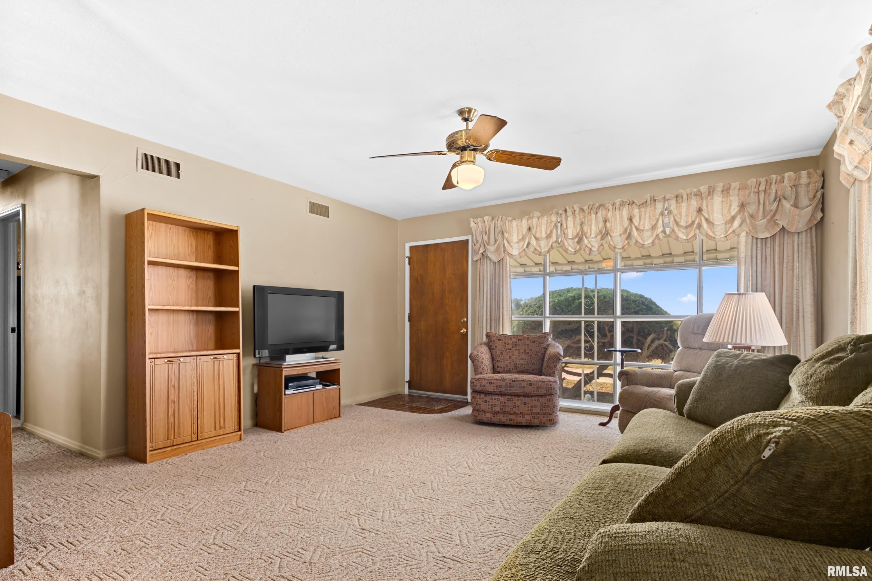3301 Springfield Road East Peoria, IL 61611 - Photo 15 of 44 Gallery Image 15