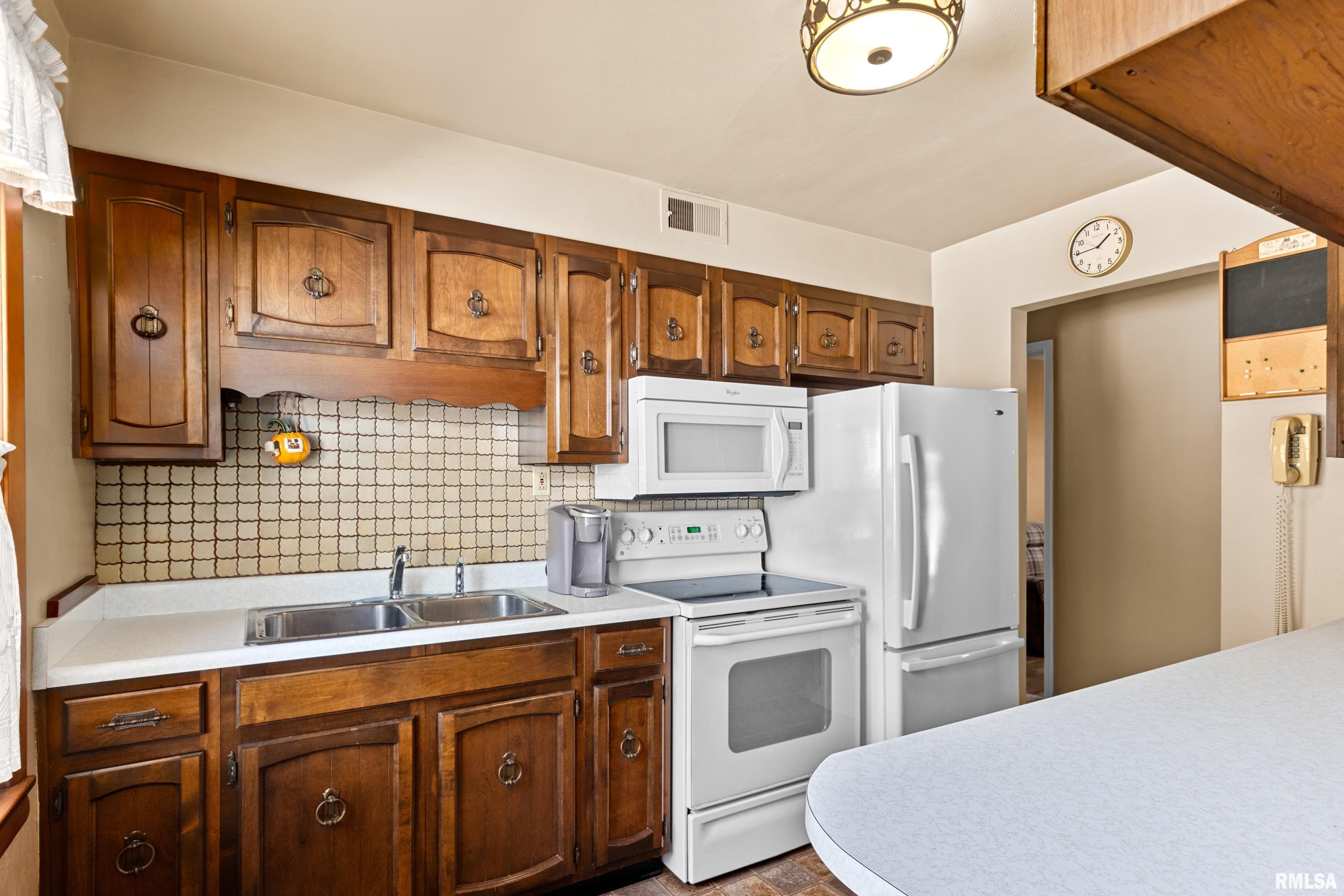 3301 Springfield Road East Peoria, IL 61611 - Photo 23 of 44 Gallery Image 23