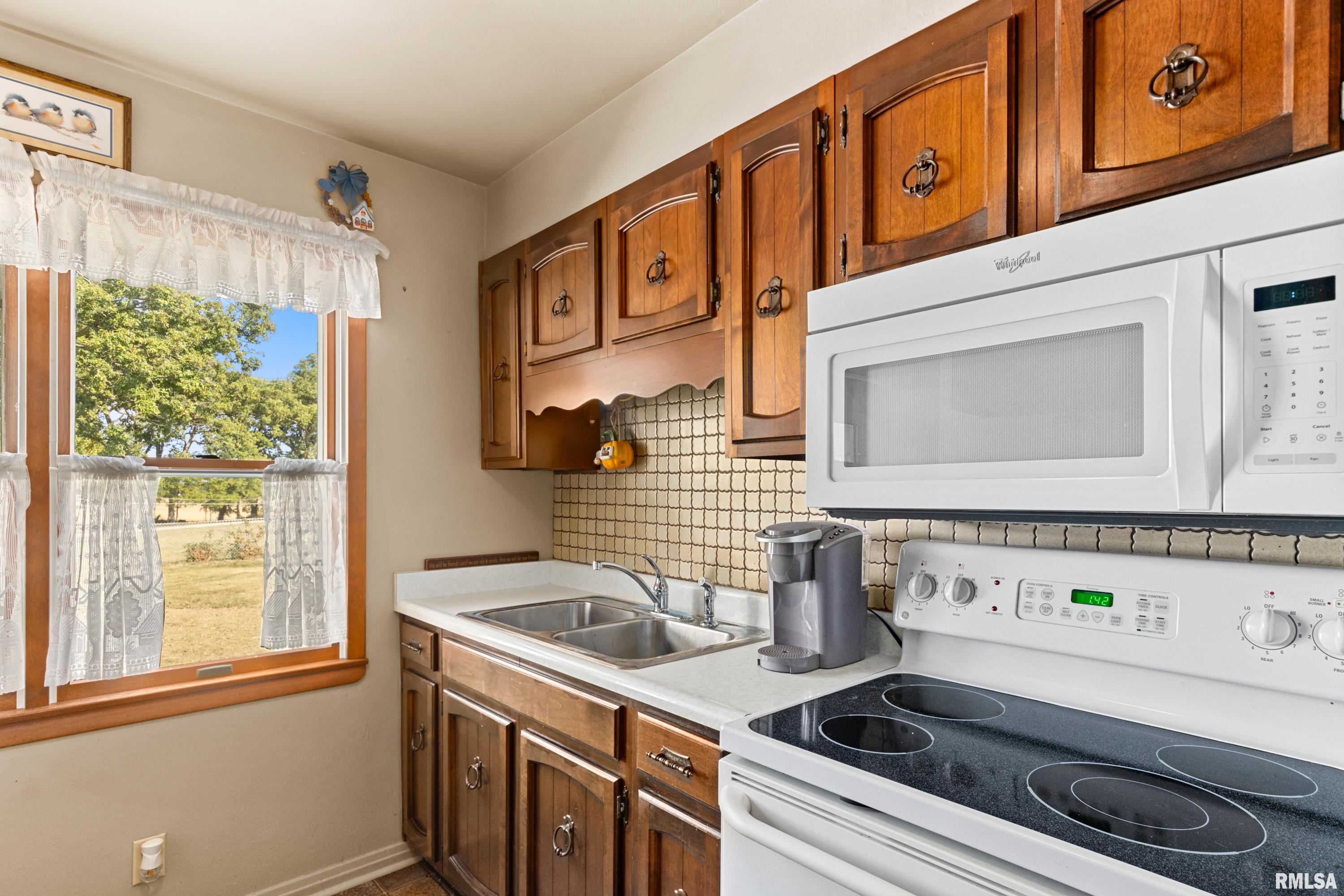 3301 Springfield Road East Peoria, IL 61611 - Photo 24 of 44 Gallery Image 24