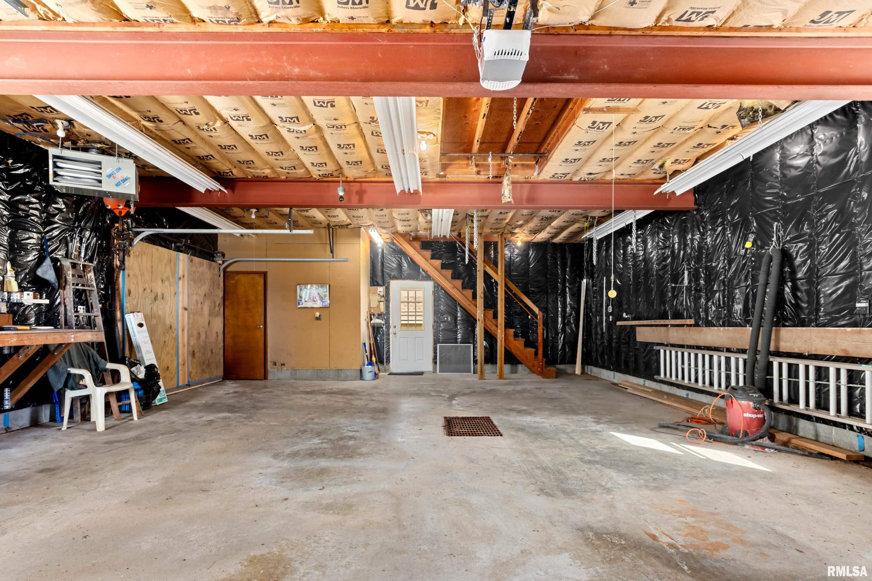 3301 Springfield Road East Peoria, IL 61611 - Photo 38 of 44 Gallery Image 38