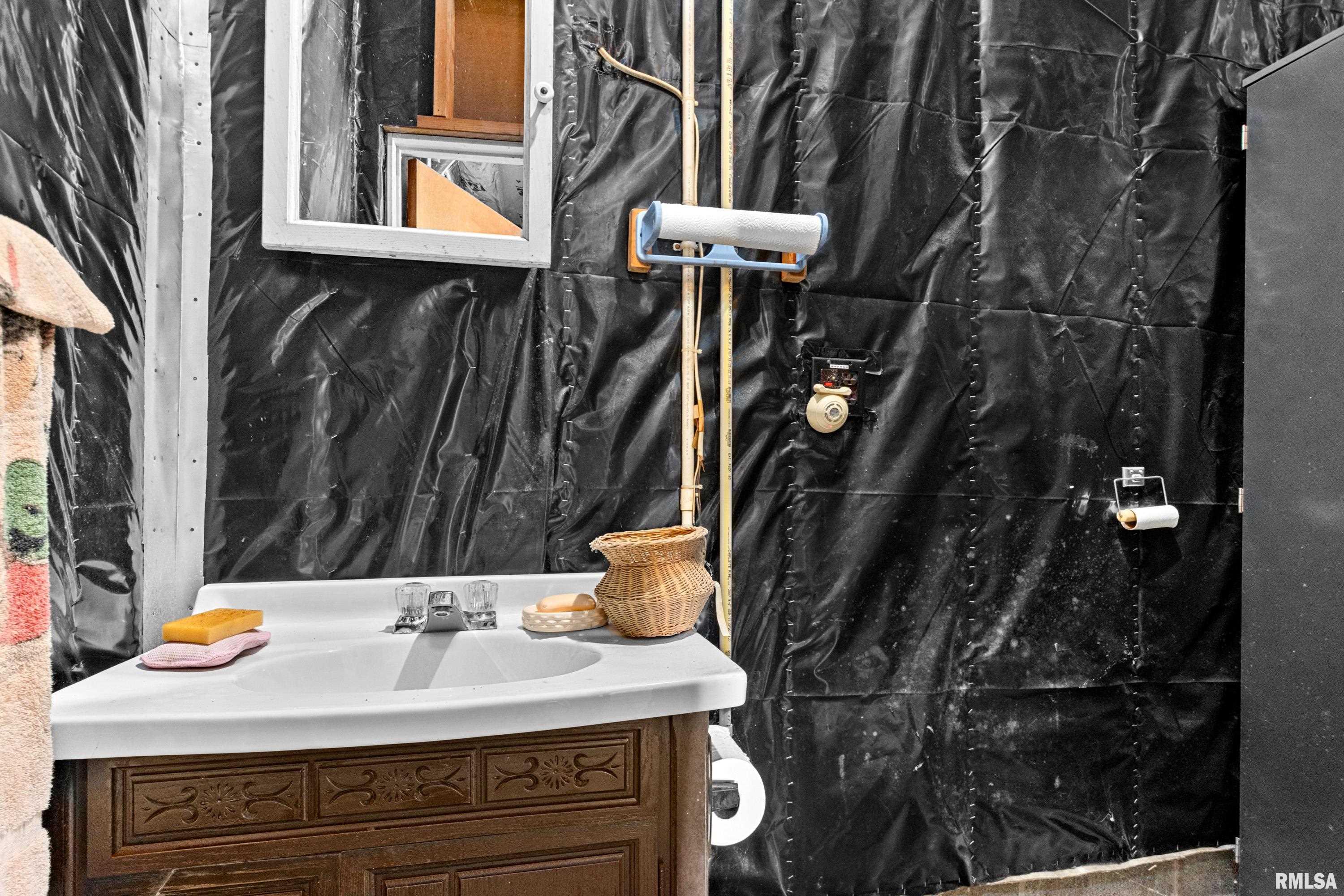 3301 Springfield Road East Peoria, IL 61611 - Photo 41 of 44 Gallery Image 41