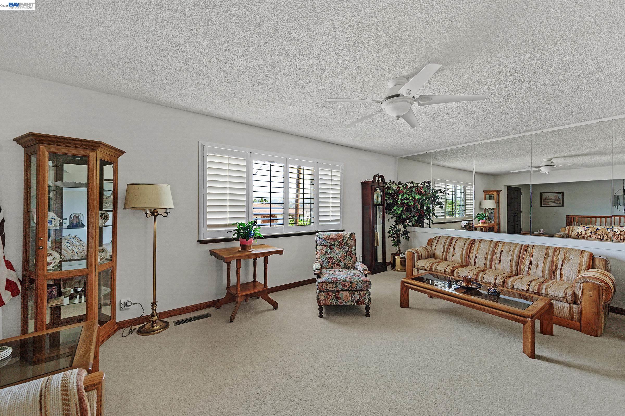 21671 ShadySpring Road Castro Valley, CA 94546 - Photo 4 of 13