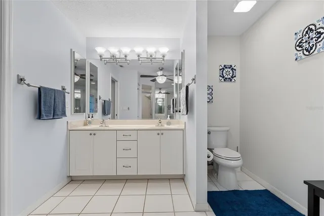 $3,950 | 1447 Gleneagles Drive, Venice, FL 34292