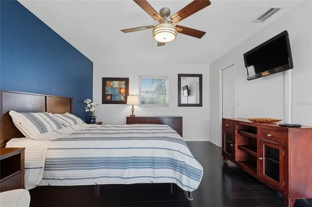 $3,950 | 1447 Gleneagles Drive, Venice, FL 34292