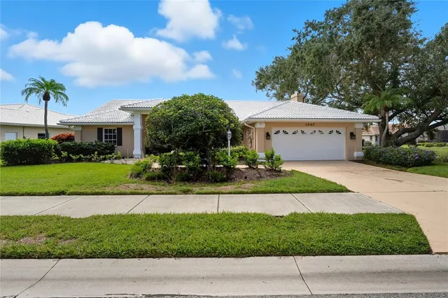 $3,950 | 1447 Gleneagles Drive, Venice, FL 34292