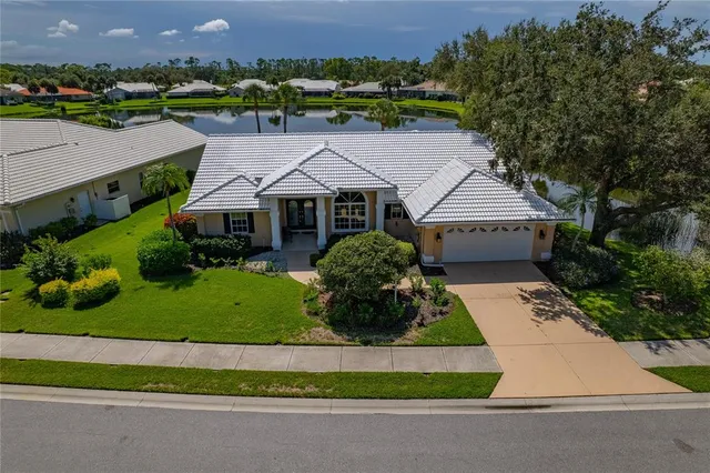 $3,950 | 1447 Gleneagles Drive, Venice, FL 34292
