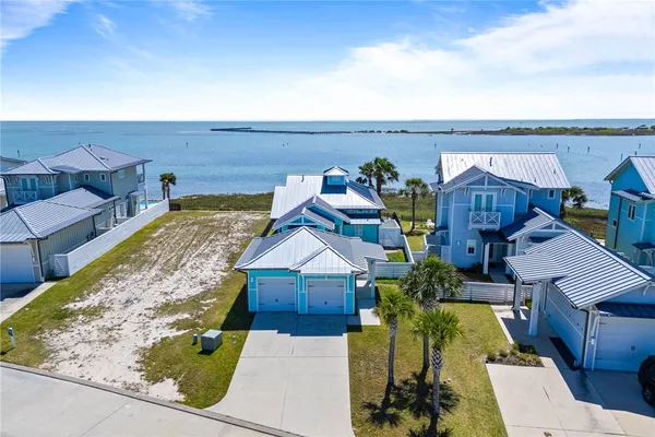 $945,000 | 276 Reserve Lane, Rockport, TX 78382
