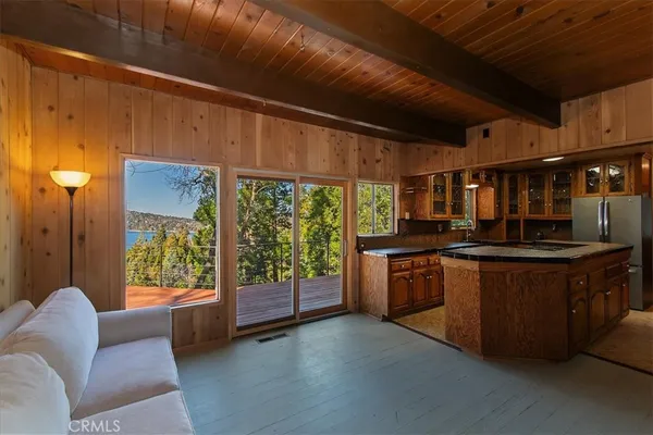 $625,000 | 495 Kuffel Canyon Road, Lake Arrowhead, CA 92352