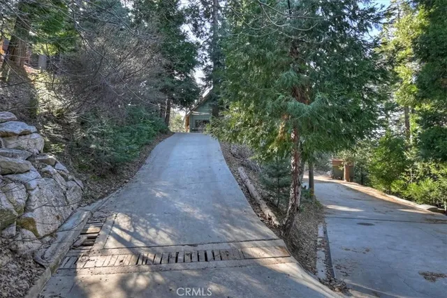 $635,000 | 495 Kuffel Canyon Road, Lake Arrowhead, CA 92352