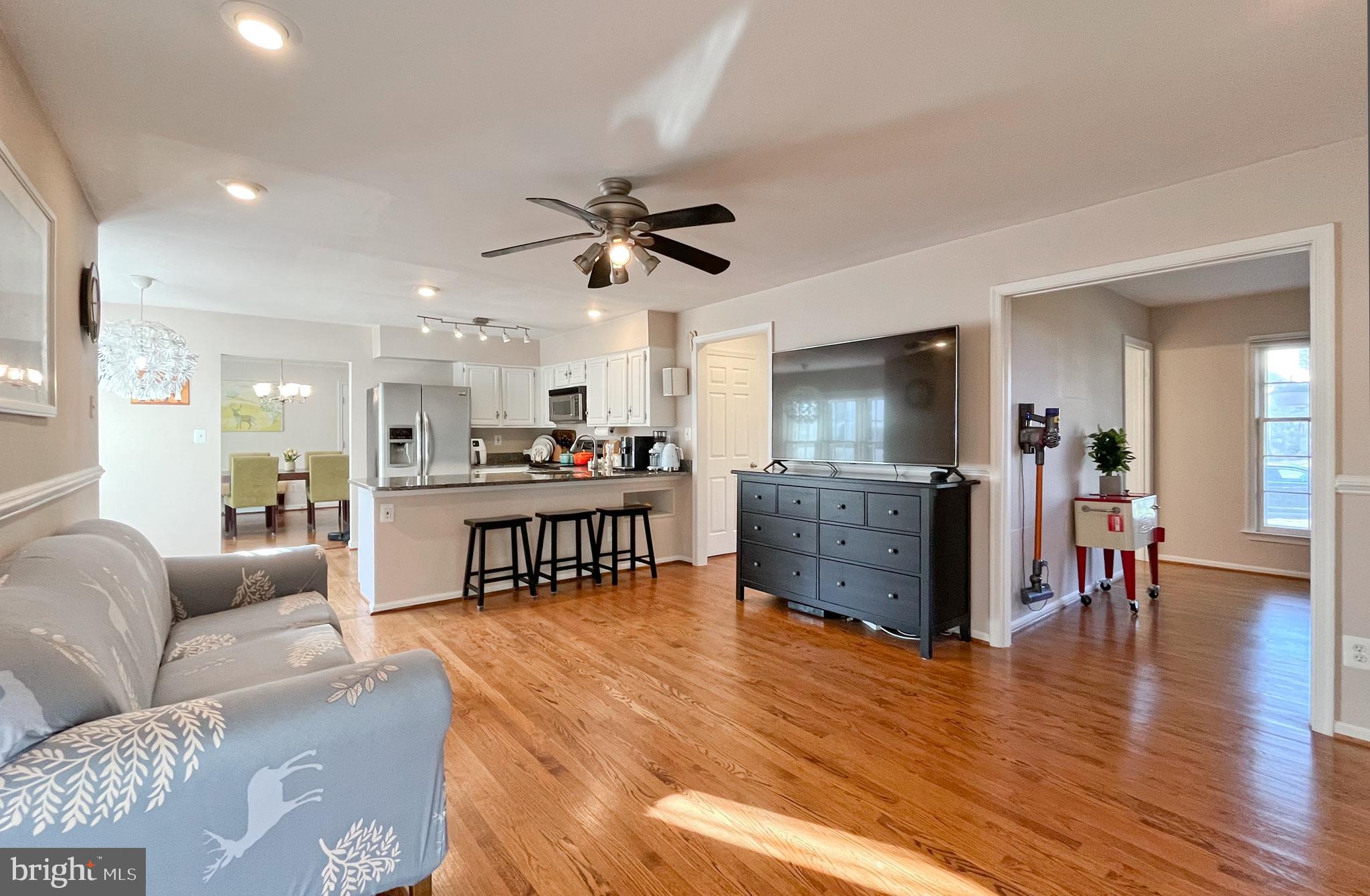 20521 Beaver Ridge Road Montgomery Village, MD 20886 - Photo 13 of 34 Gallery Image 13