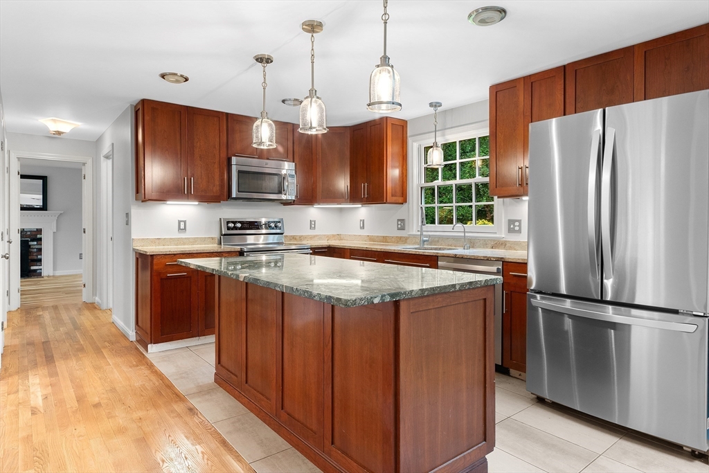 27 Brookside Road Topsfield, MA 01983 - Photo 6 of 40