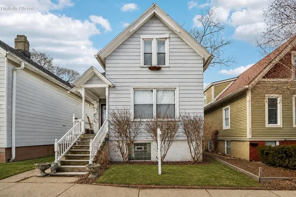 $299,900 | 2557 North Gordon Place, Milwaukee, WI 53212