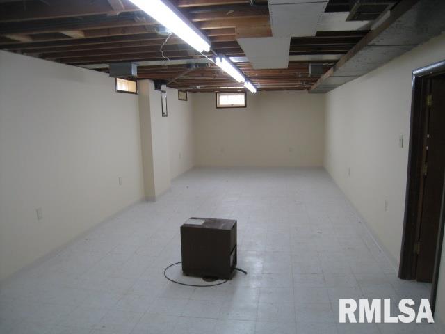 1801 46th Street Moline, IL 61265 - Photo 16 of 19 Gallery Image 16