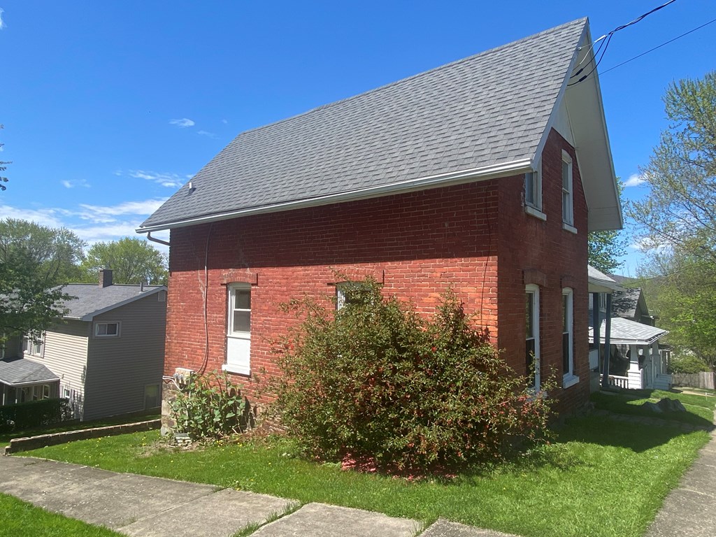 173 Walnut Street Corning, NY 14830 - Photo 2 of 27