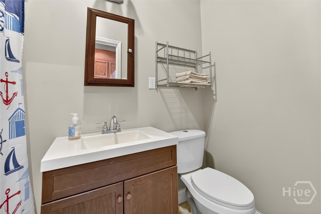 725 Youman's Road Midway, GA 31320 - Photo 57 of 71 Efficiency apartment bath